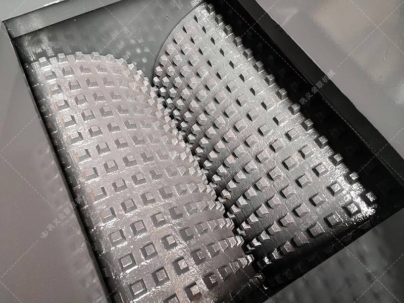 瀝青混合料性能不達(dá)標(biāo)？雙齒輥破碎機(jī)助你提升路面質(zhì)量