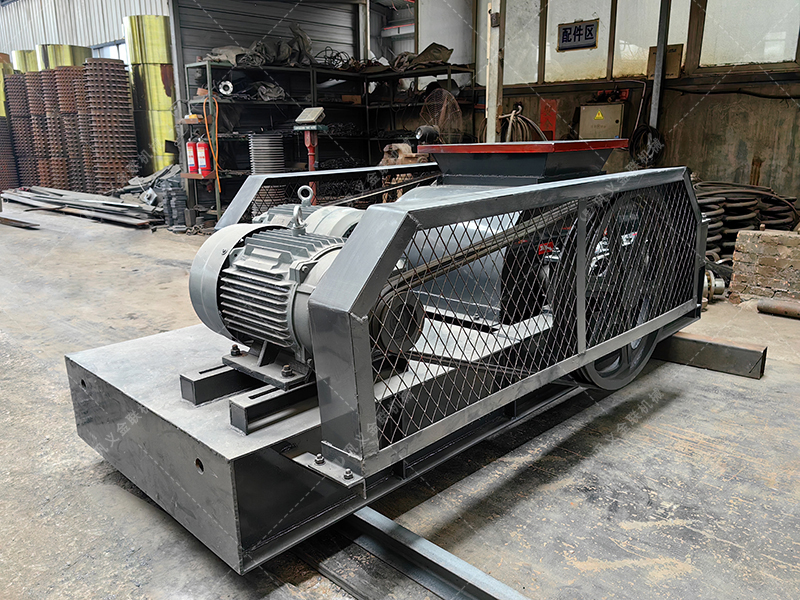 瀝青混合料性能不達(dá)標(biāo)？雙齒輥破碎機(jī)助你提升路面質(zhì)量