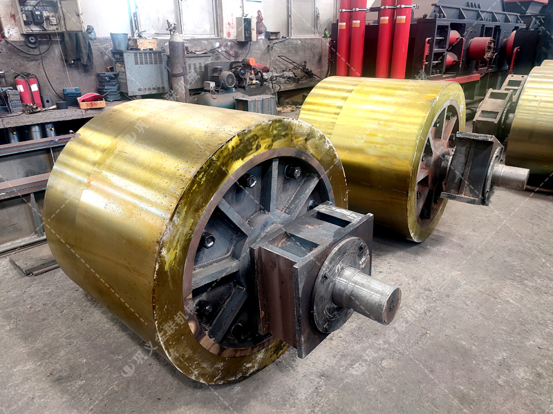 傳統(tǒng)制砂痛點(diǎn)頻出，液壓對輥制砂機(jī)提供怎樣的“一站式”解決方案？